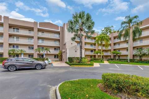 7711 Trent Dr, Tamarac, FL 33321