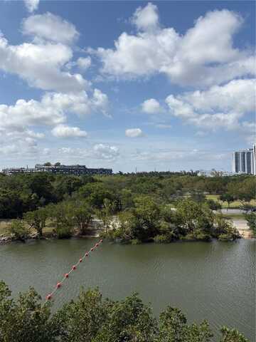 16385 Biscayne Blvd, North Miami Beach, FL 33160