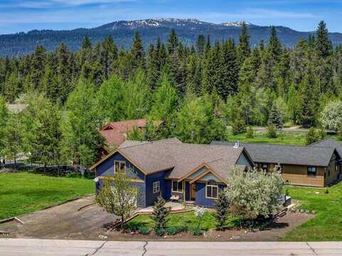 1034 Kaitlyn Loop, McCall, ID 83638