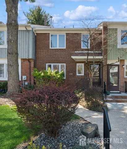 210 N 2nd Avenue, Highland Park, NJ 08904