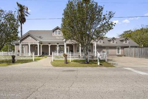 1602 E Railroad Street, Gulfport, MS 39501