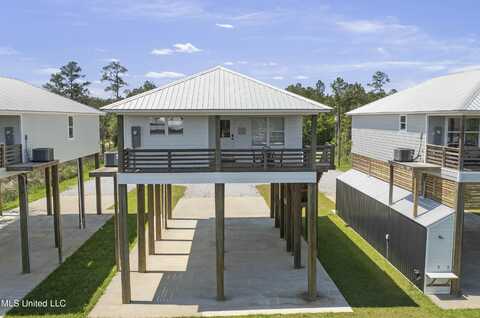 10066 E Bayou View Drive, Bay Saint Louis, MS 39520
