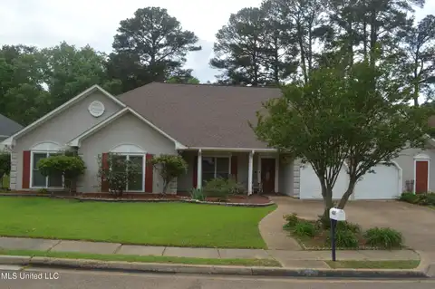 421 Woodlands Circle, Brandon, MS 39047