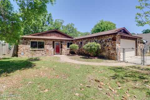 6800 Oakhurst Drive, Ocean Springs, MS 39564