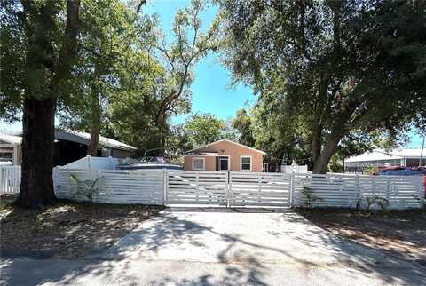 8516 N DIXON AVENUE, TAMPA, FL 33604