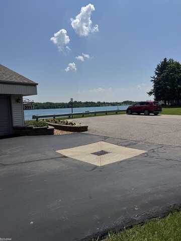 3995 River, East China, MI 48054