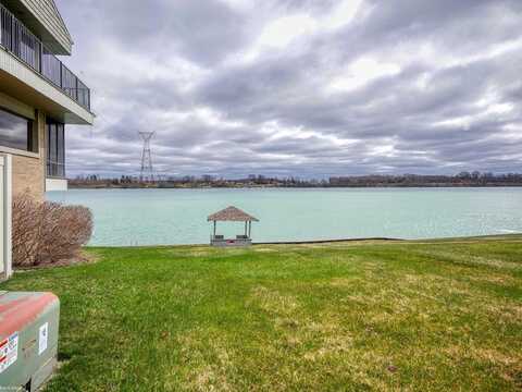 3995 River, East China, MI 48054