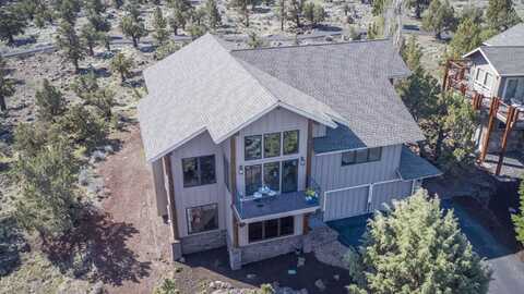 2268 Hawk Owl Court, Redmond, OR 97756