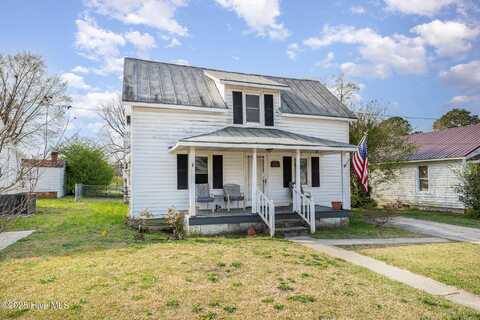 302 N Saratoga Street, Stantonsburg, NC 27883