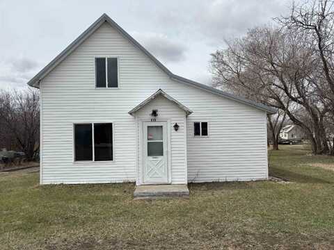415 3rd Ave, Kenmare, ND 58748