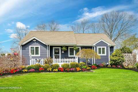 226 Atlantis Avenue, Manahawkin, NJ 08050