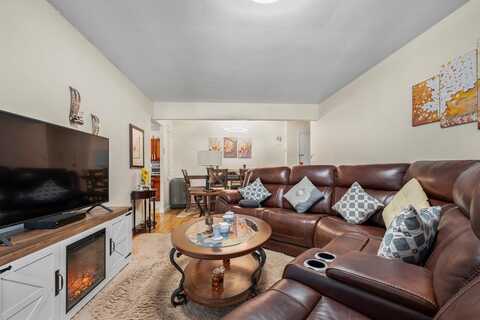 7510 Yellowstone Boulevard, Rego Park, NY 11374