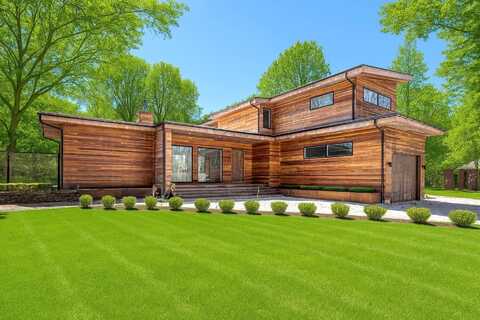 20 Cedar Crest Road, Southampton, NY 11968