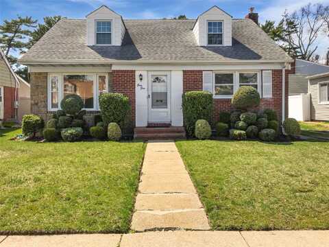 55 Martin Avenue, Hempstead, NY 11550