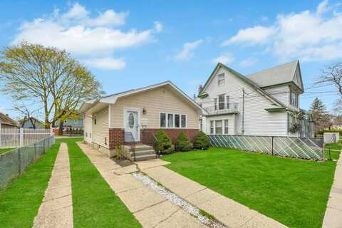 30 Oakland Street, Hempstead, NY 11550