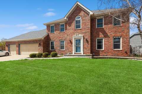 1636 Canyon Run Road, Naperville, IL 60565