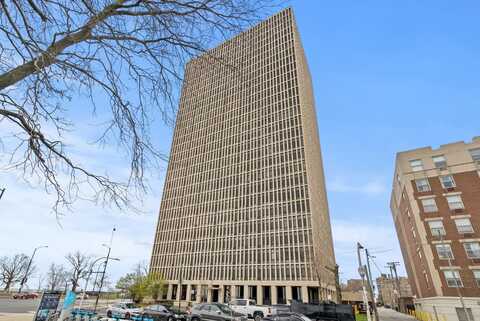 6700 S South Shore Drive, Chicago, IL 60649