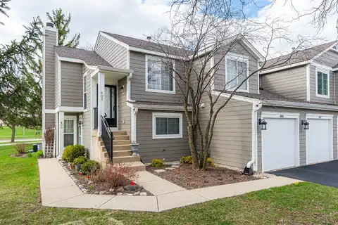 402 Drake Circle, Schaumburg, IL 60193