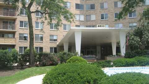 6833 N Kedzie Avenue, Chicago, IL 60645