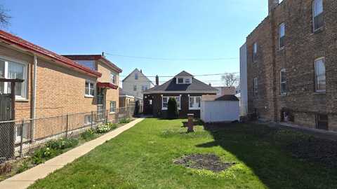 5735 S Washtenaw Avenue, Chicago, IL 60629