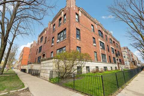 1200 W Waveland Avenue, Chicago, IL 60613