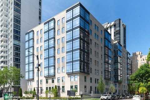 61 E Banks Street, Chicago, IL 60610