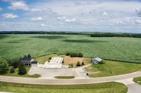 26812 US 150 Highway, Le Roy, IL 61752