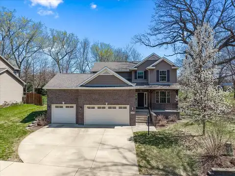 10002 N Brookshire Drive, Peoria, IL 61615