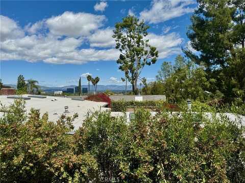 22385 Macfarlane Drive, Woodland Hills, CA 91364