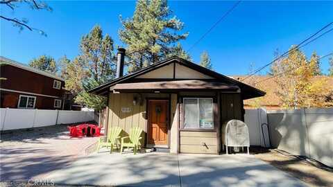 921 Wendy Avenue, Big Bear City, CA 92314