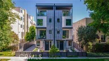 14547 Benefit Street, Sherman Oaks, CA 91403