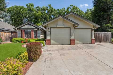 689 E Pintail Circle, Fresno, CA 93730
