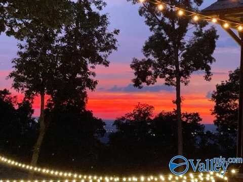 30 South Ridge, Huntsville, AL 35802