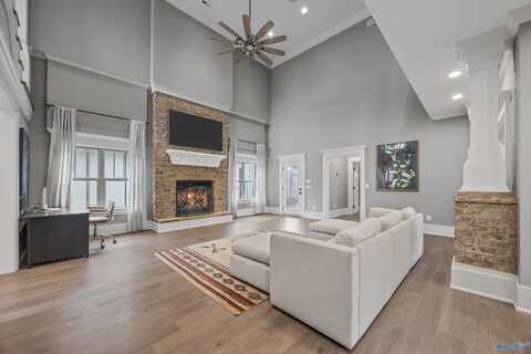 2603 Whitesburg Drive, Huntsville, AL 35801
