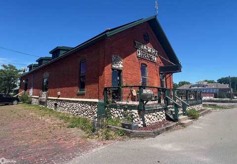 500 N 4Th Street, Fairfield, IA 52556