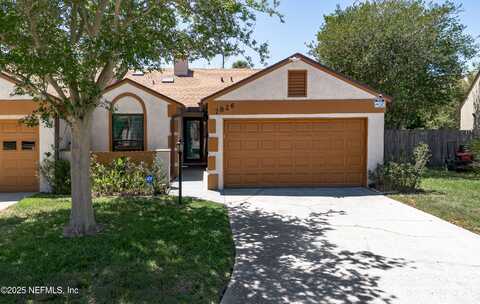 7826 FAWN BROOK Circle W, Jacksonville, FL 32256
