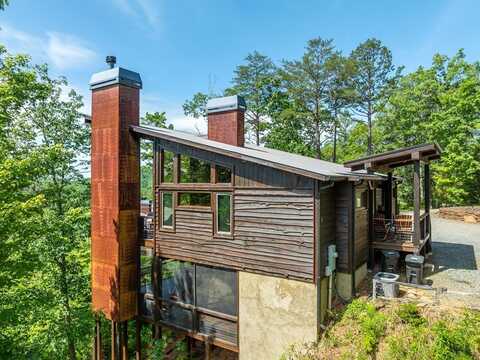 220 Firefly Road, Blue Ridge, GA 30513