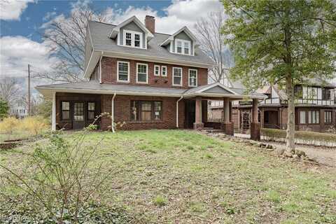 2094 Lamberton Road, Cleveland Heights, OH 44118