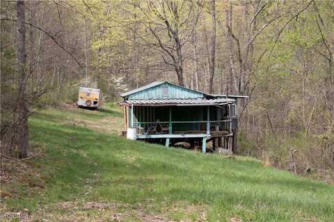 4143 CONRAD RUN Road, Palestine, WV 26160