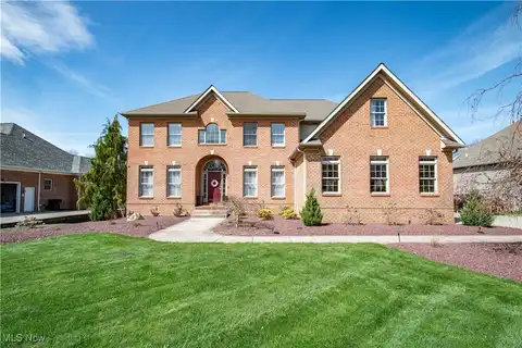 8021 Grayson Drive, Canfield, OH 44406