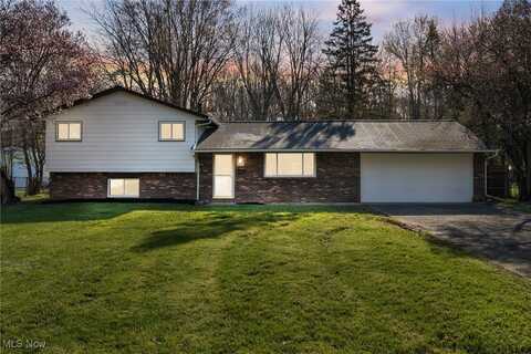 6677 Ridge Plaza Drive, North Ridgeville, OH 44039