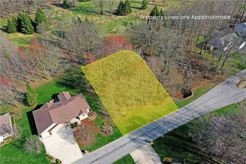 St Andrews Court, Cortland, OH 44410