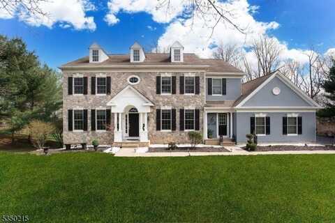 9 Oak Ln, Brick, NJ 08812
