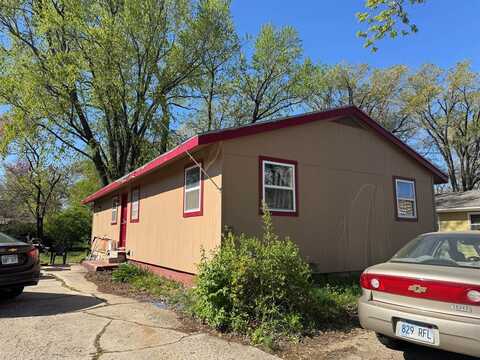 1427 W 19th St, Lawrence, KS 66046