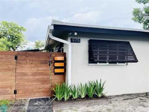 975 NE 40th St B, Oakland Park, FL 33334