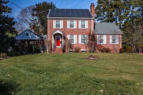 135 East Church Street, Kilmarnock, VA 22482