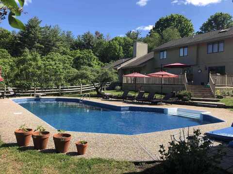 29 Southgate Road, Hollis, NH 03049