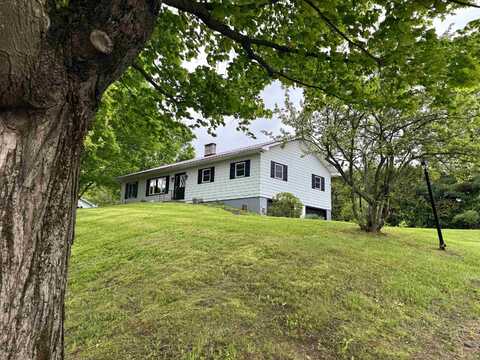 213 Scottsdale Road, Newport, VT 05855