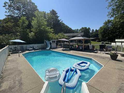 52 Victoria Drive, Rutland, VT 05701