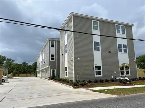 686 CENTRAL Avenue, Jefferson, LA 70121